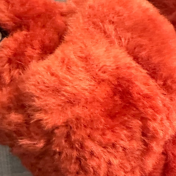 Mou Vibrant Red Plush Slippers - Picture 4 of 6